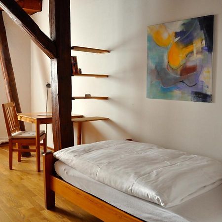 Gastezimmer Am Hof Frankfurt am Main Exterior photo